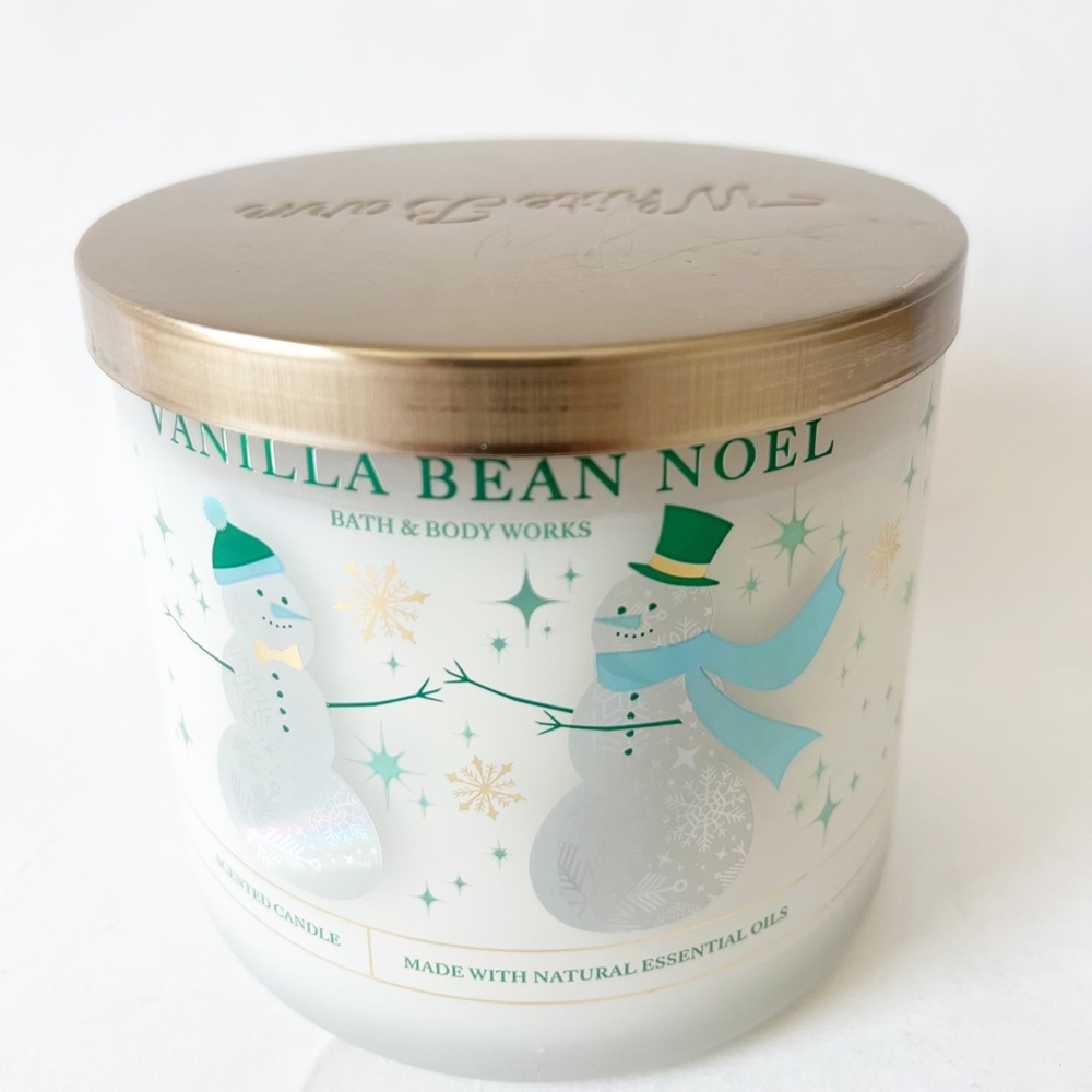 Bath & Bodyworks 2021 Vanilla Bean Noel 3 Wick. Candle NWT Never urned